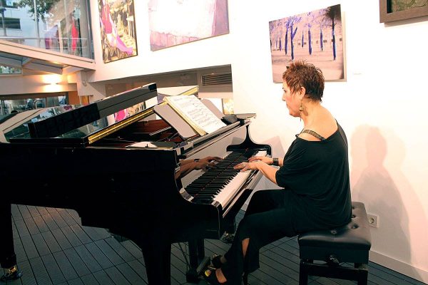 YAZsummer_Anna_Laudel_Contemporary_Opening_Bagdat_Cad_2013_20