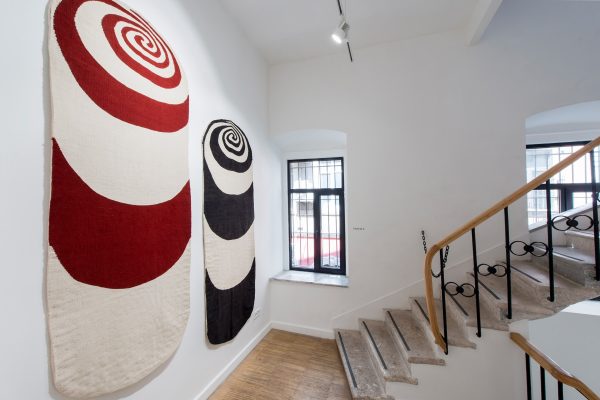 Belkis_Balpinar_Install_Shot_Anna_Laudel_01